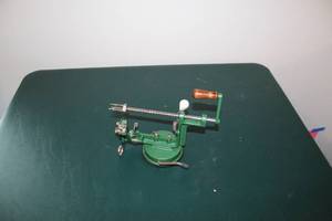 lot 409 image: Vintage Green Metal Apple Peeler and Corer