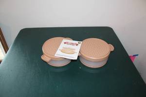 lot 410 image: Pair of Yummy Can Microwave Potato Cookers