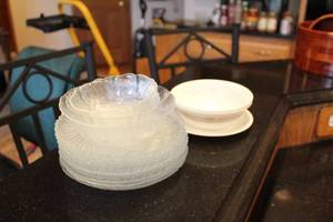 lot 428 image: Set of 6 Glass Wave Design Bowls and 2 White Porcelain Bowls with Plates