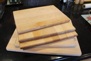 lot 430 image: Set of 5 Wooden Cutting Boards