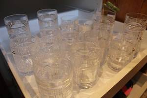 lot 464 image: Collection of 18 Vintage Cut Glass Tumblers