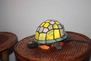 lot 478 image: Stained Glass Tortoise Lamp
