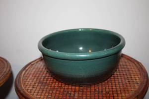 lot 479 image: Handmade Green Ceramic Bowl by Tommy L. Hilfiger