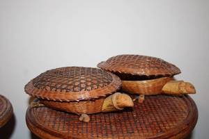 lot 487 image: Pair of Handmade Wicker Turtle Baskets