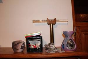 lot 490 image: Collection of Assorted Decorative Figurines and Trinkets