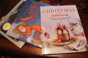 lot 500 image: Set of 3 Christmas Books Stories of Santa and The Polar Express