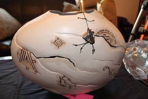 lot 510 image: Decorative Ceramic Vase with Etched Design and Imperfections