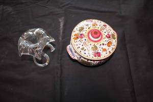 lot 516 image: Decorative Ceramic Pot with Multicolor Design and Glass Stand