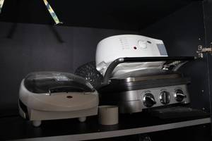 lot 627 image: Set of 3 Electric Kitchen Grilling Appliances