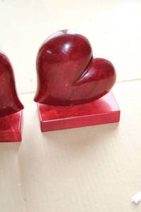 lot 643 image: Pair of Red Marble Heart Bookends