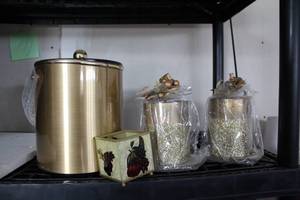 lot 674 image: Set of 2 Gold Glitter Candles with Golden Ice Bucket