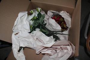 lot 687 image: Set of Artificial Floral Arrangements with White and Red Blossoms