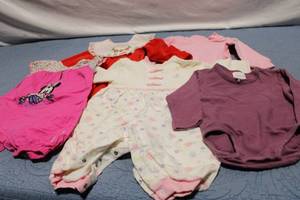 lot 29 image: Assorted Baby Clothing Lot of 5 Pieces - 6 to 9 Months