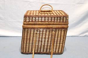 lot 36 image: Vintage Wicker Picnic Basket with Red Gingham Lining