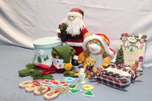 lot 37 image: Assorted Holiday Dcor and Gift Set Collection