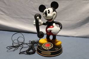 lot A-40 image: Vintage Mickey Mouse Rotary Dial Telephone