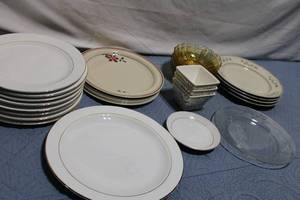 lot 43 image: Vintage China Dish Set with Floral and Heart Patterns