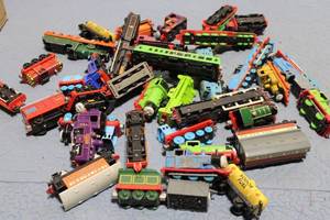 lot 69 image: Collection of 30 Thomas & Friends Diecast Train Engines and Cars