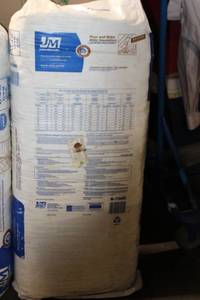 lot 88 image: Johns Manville B-7300 Pour and Rake Loose-Fill Attic Insulation