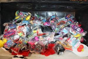 lot 128 image: Large Collection of Assorted Kids Meal Toys in Original Packaging