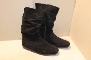 lot 132 image: Pair of Black Suede Comfortview Boots Size 8