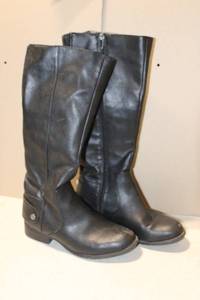 lot 142 image: Life Stride Womens Tall Black Boots 7M