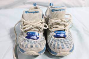 lot 170 image: Champion Mens Memory Foam Athletic Shoes Size 8.5