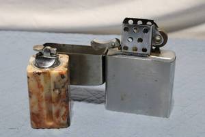 lot 195 image: Vintage Metal Lighter with Marble Design Fuel Insert