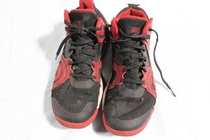 lot 208 image: Pair of Nike Size 9.5 Red and Black Basketball Shoes