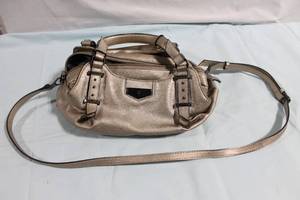lot 216 image: Simply Vera Vera Wang Metallic Handbag