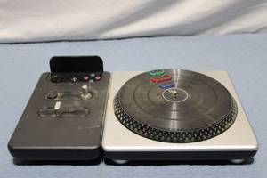 lot 238 image: DJ Hero Wireless Turntable Controller for PS2 and PS3