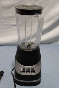 lot 239 image: Used Electric Blender with Multiple Settings