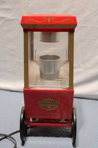 lot 246 image: Nostalgia Electrics Mini Old-Fashioned Popcorn Machine