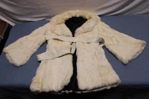 lot 296 image: Vintage White Fur Coat with Belt