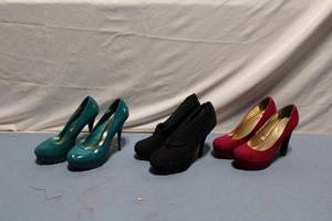 lot 302 image: Set of 3 Womens High Heel Pumps Teal, Black, and Red