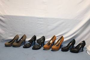 lot 305 image: Collection of 6 Womens Dress Shoes in Various Styles