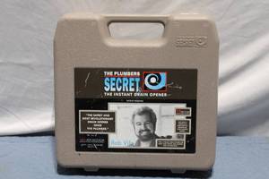 lot 317 image: The Plumbers Secret Instant Drain Opener Kit