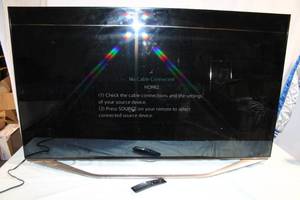lot A-335 image: Samsung 65-Inch Smart LED TV with Remote