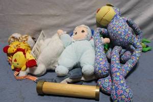 lot 349 image: Assorted Plush Toy and PEZ Candy Dispenser Collection