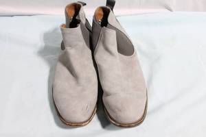 lot 389 image: Mens Size 10 Grey Casual Slip-On Boots by M-Greene