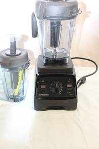 lot 390 image: Vitamix 7500 Blender with Additional Containers