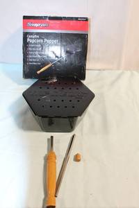 lot 416 image: Snap-on Campfire Popcorn Popper with Wooden Handle