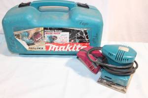 lot 418 image: Makita Finishing Sander with Carry Case