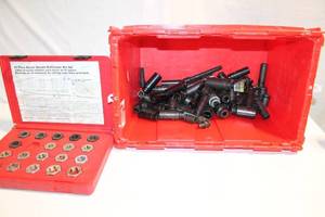 lot 420 image: 52 Piece Master Cylinder Rethreader Die Set