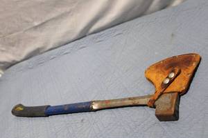 lot 467 image: Used Estwing Hatchet with Leather Sheath
