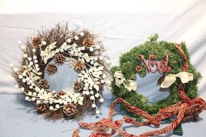 lot 492 image: Set of 2 Holiday Wreaths - Greenery Noel and Pinecone Snowy Design