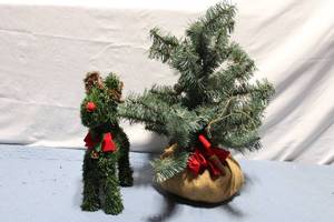 lot 494 image: Christmas Decoration Set Miniature Tree and Reindeer Figurine
