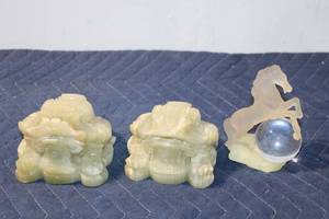 lot 1312 image: Set of 3 Natural Stone Sculptures - Frogs and Horse Figurines