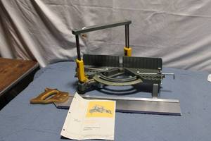 lot 458 image: Craftsman Miter Box with Saw and Manual