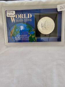 1989 $5 Maple Leaf Silver Dollar